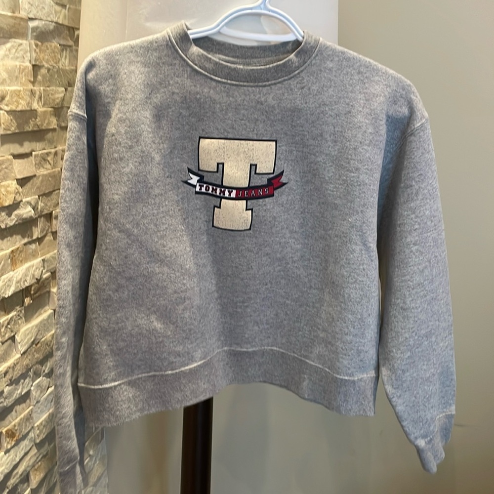 Vintage Tommy Jeans crop sweater